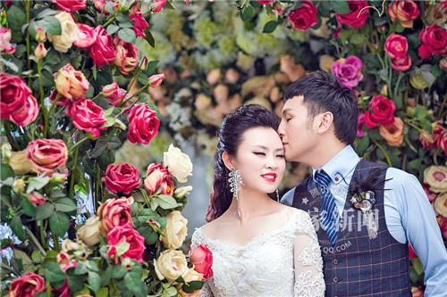 魔术师傅琰东将办魔术婚礼 傅琰东老婆婚纱照曝光