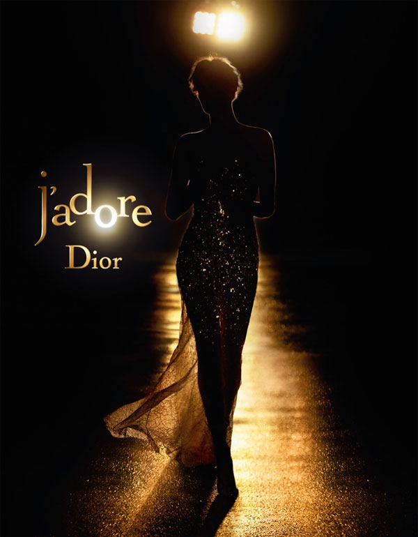 theron(查理兹·塞隆)为 dior(迪奥)经典香水「j"adore 真我」代言已