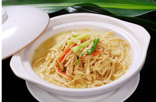 菜标准化研究基地王小余又里啊 ,今天的包邮产品是鸡汁脆笋好爽好脆