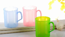 塑料水杯怎么清洁污垢