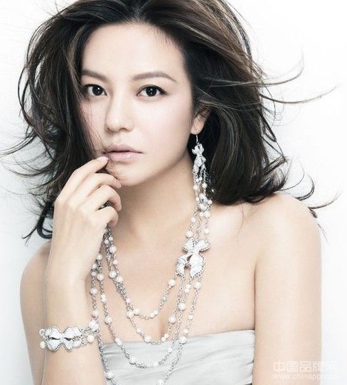 燃起生活火花 赵薇代言雅天妮ARTINI