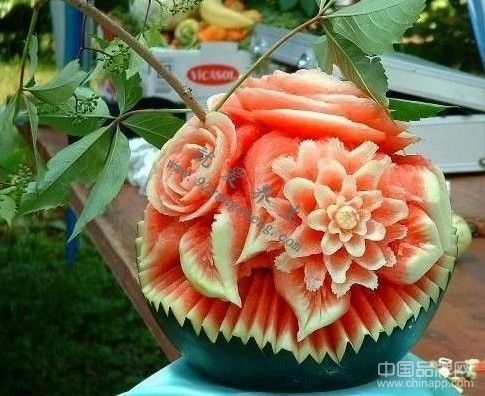 夏季暑热重在养肺润燥