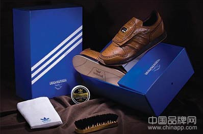 Adidas：科技跑鞋 阿迪达斯推出高级皮革制作鞋