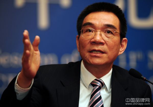 林毅夫：中国产业发展要驶入“蓝海”