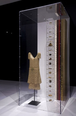 香奈儿文化展览 数百件精品展现品牌设计历程