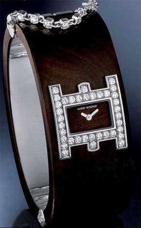 Harry Winston Avenue Bangle Ebony.jpg