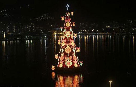 盘点十棵全球最具创意性的圣诞树