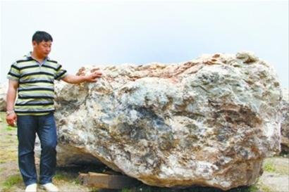 男子发现世界最大水草玛瑙 重38吨价值无法估量