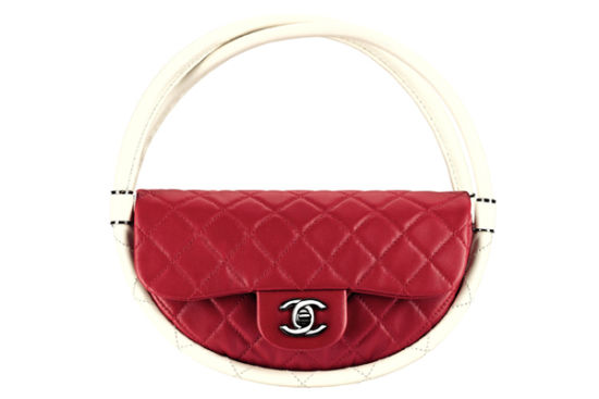 Chanel缩略版呼啦圈包开卖 零售价2400美元
