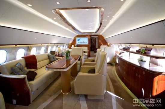 亿万富翁才买得起的私人飞机 极尽奢侈