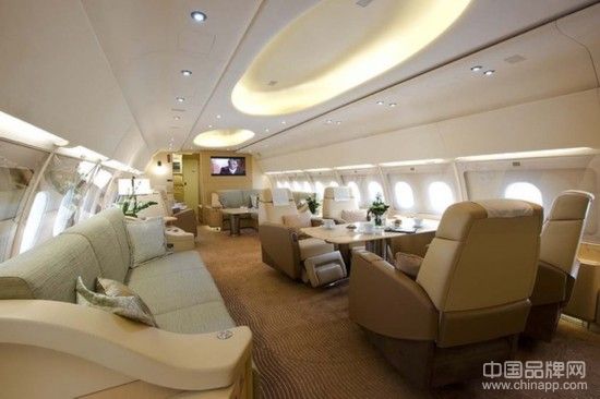 亿万富翁才买得起的私人飞机 极尽奢侈
