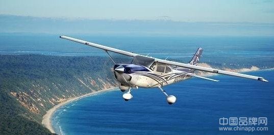赛斯纳182活塞飞机荣获2012最具划时代意义新机型