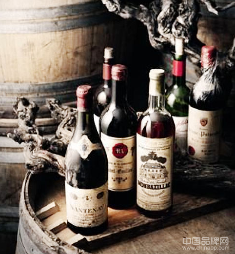 葡萄酒啃“老”族 盲品“老”酒文化