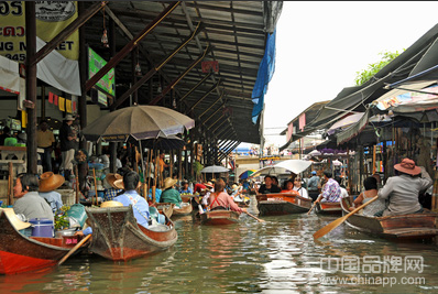 6. 曼谷的漂浮市场