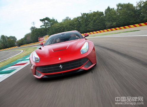 阿隆索驾驭法拉利史上最快跑车 F12berlinetta