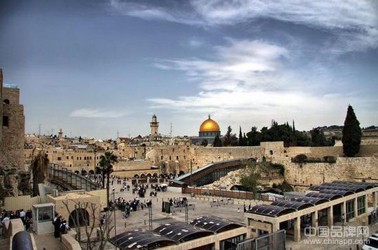 以色列从公元伊始就已经成为朝圣之地，而如今这里则成为了探险者朝圣的地方。实际上，调查发现，总体上来说，前往以色列的宗教性旅游人数在不断下降，而普通游客的数量在上升。