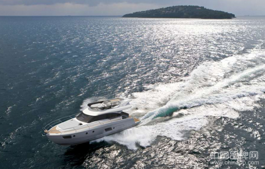 威达420F被提名“2012年度欧洲最佳动力艇”大奖