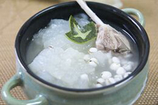 广东炖汤食谱大全：冬瓜薏米煲水鸭