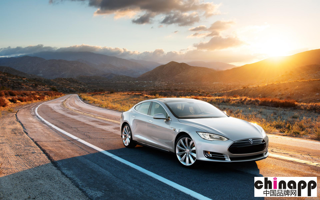 见证奇迹 Tesla将于8月推无人驾驶2