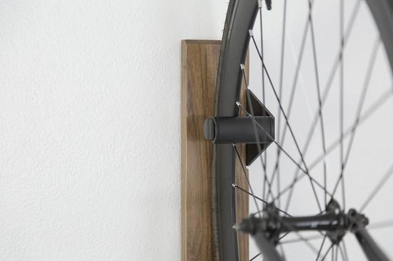 简约而不简单 可以挂自行车的木支架2