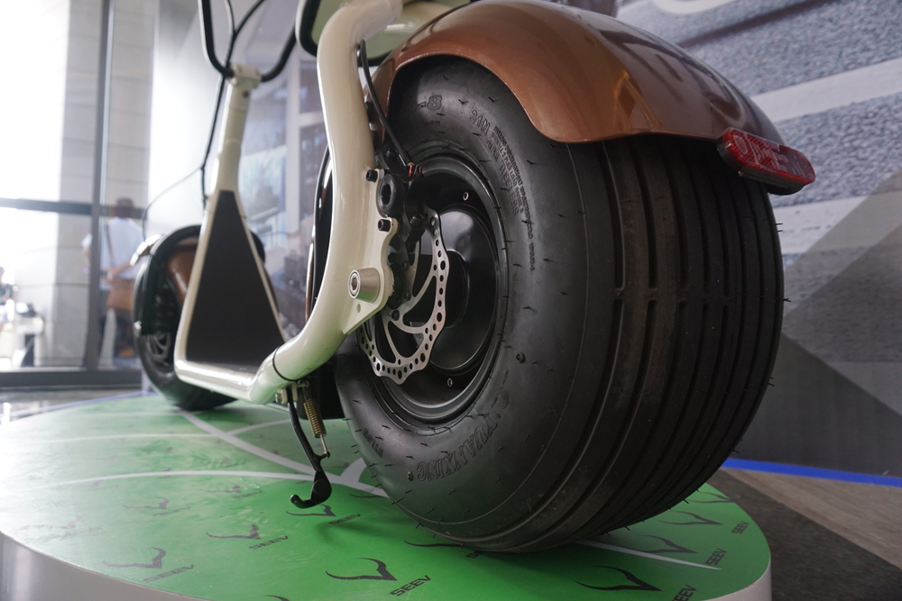 Citycoco：配备超级大轮胎的智能滑板代步车3