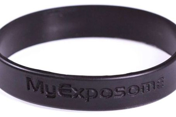 智能手环MyExposome，测量人周围的化学污染1
