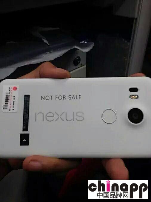 摄像头不凸出？疑似LG Nexus 5（2015）渲染图再曝2