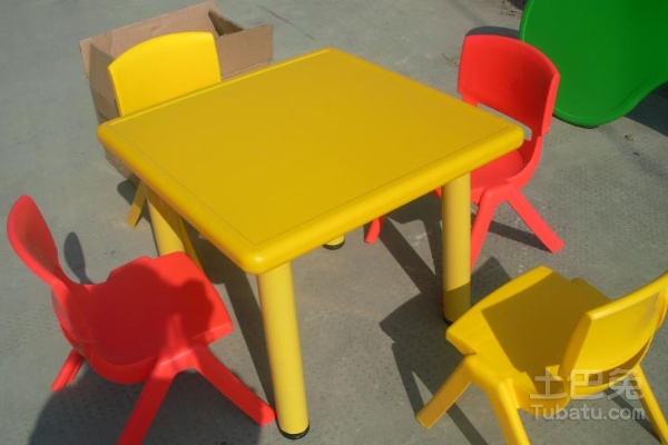 幼儿园桌椅尺寸