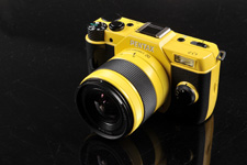微型数码相机：奥林巴斯OM-D E-M10