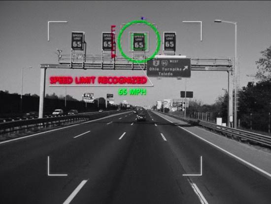 可有效减少车祸发生的智能仪表盘摄像头2