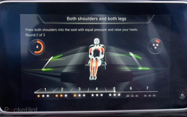 新款宝马7系11个科技功能盘点 遥控停车比较酷3