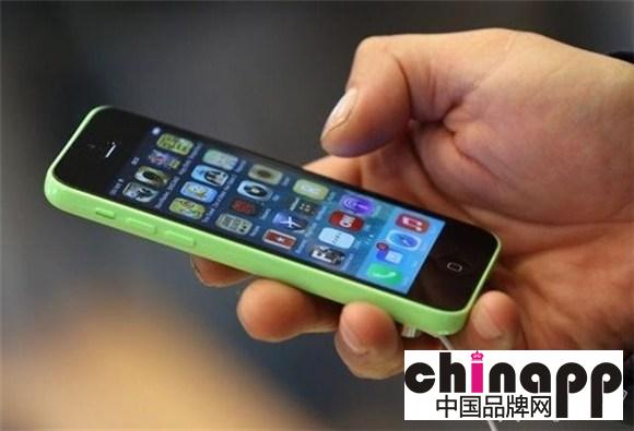 iPhone 5c电池无故“炸”开：原因太坑爹！1