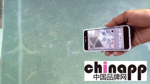 什么？手机防水OUT了！这款手机能“游泳”？2