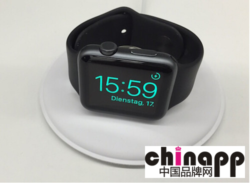 苹果手表官方新款充电底座曝光 价格预计600元人民币1
