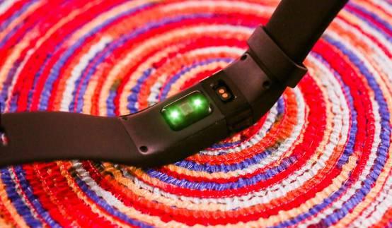 升级版Fitbit Charge HR体验 健身腕带佼佼者5