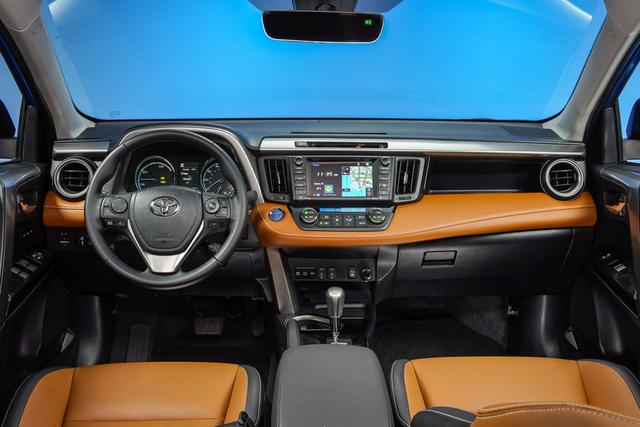 2016款丰田RAV4试驾体验 紧凑型SUV比较佳选择11