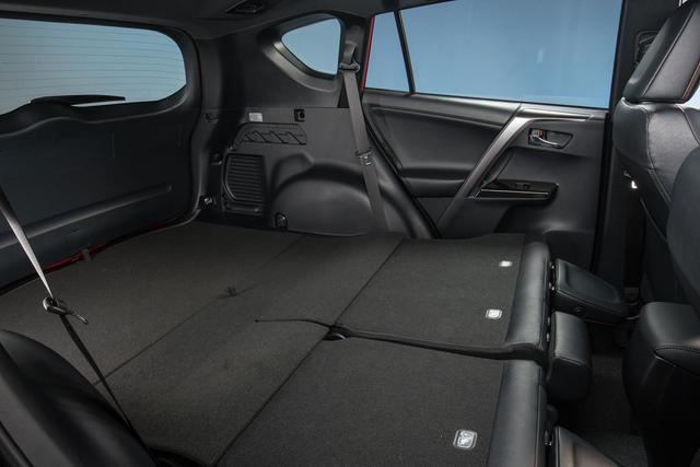 2016款丰田RAV4试驾体验 紧凑型SUV比较佳选择1