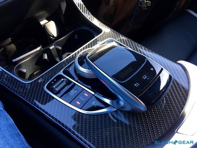 奔驰AMG C63S公路跑车 动力强悍配备触控板7