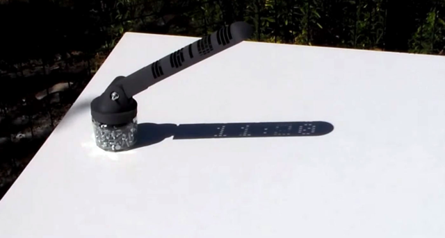 科技感十足的3D打印日晷 阴影里显示时间1