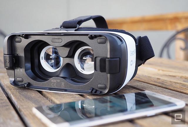 三星Gear VR用户体验虚拟社交1