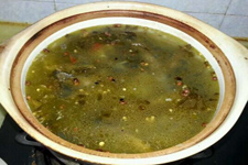 雪菜蚕豆泥鳅汤的做法