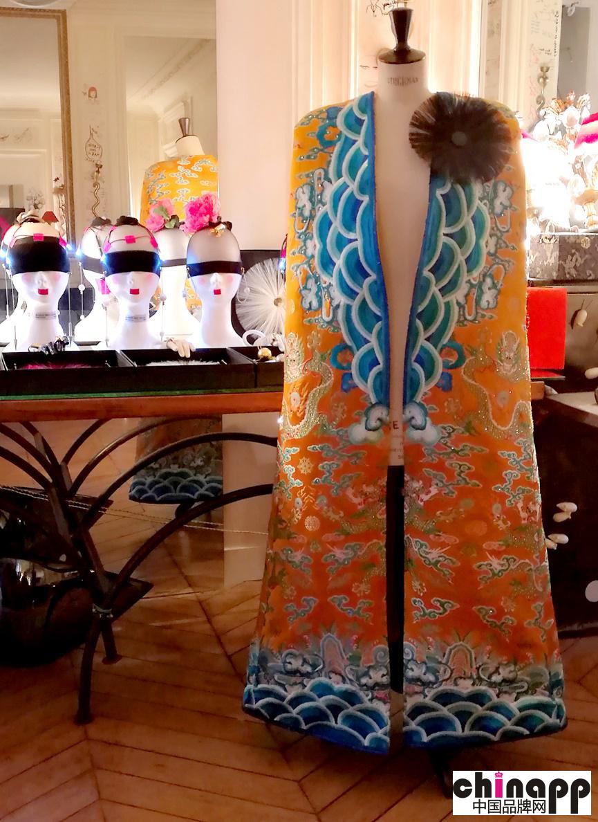 #巴黎时装周#披上安莉芳特订龙袍5