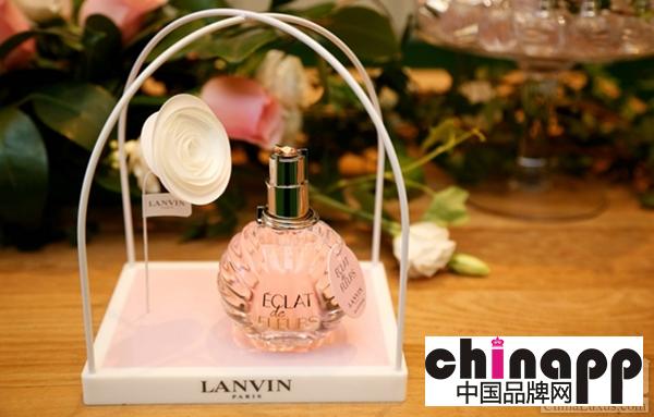 标志性的花朵图案：LANVIN光韵推出新成员花韵香水2