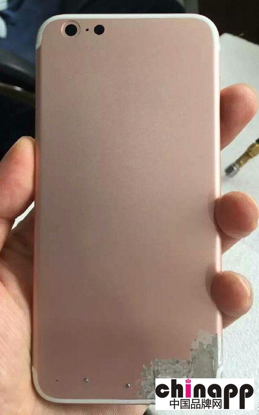 iPhone 7 玫瑰金配色金属面板谍照：很像魅族吧!2