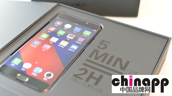 球迷站住！OPPO R9巴萨定制版亮瞎你7