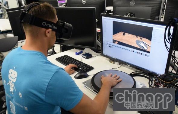 更真实体验 Oculus研究VR触觉技术2