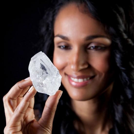 全球第二大钻石 有30亿年历史跟网球一样大1