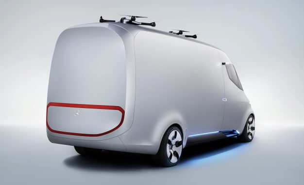 奔驰发布自动驾驶概念货车，配备两台无人机送货2