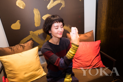 金晨巴黎時裝周看秀，COSBEAUTY 潤膚噴霧儀走哪兒帶哪兒19