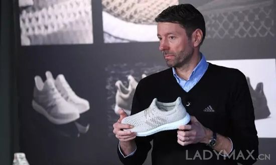 为抗衡Nike，adidas正寻找下一双Stan Smith1